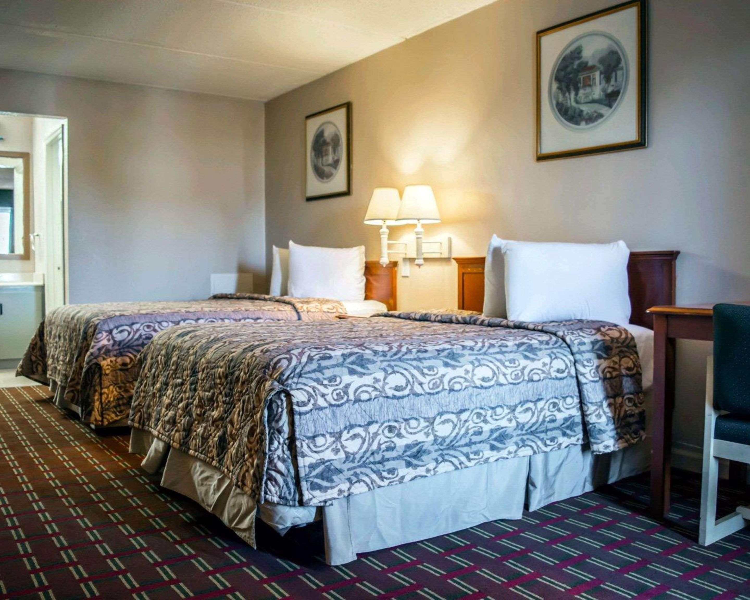 Rodeway Inn Clearwater-Dunedin Extérieur photo