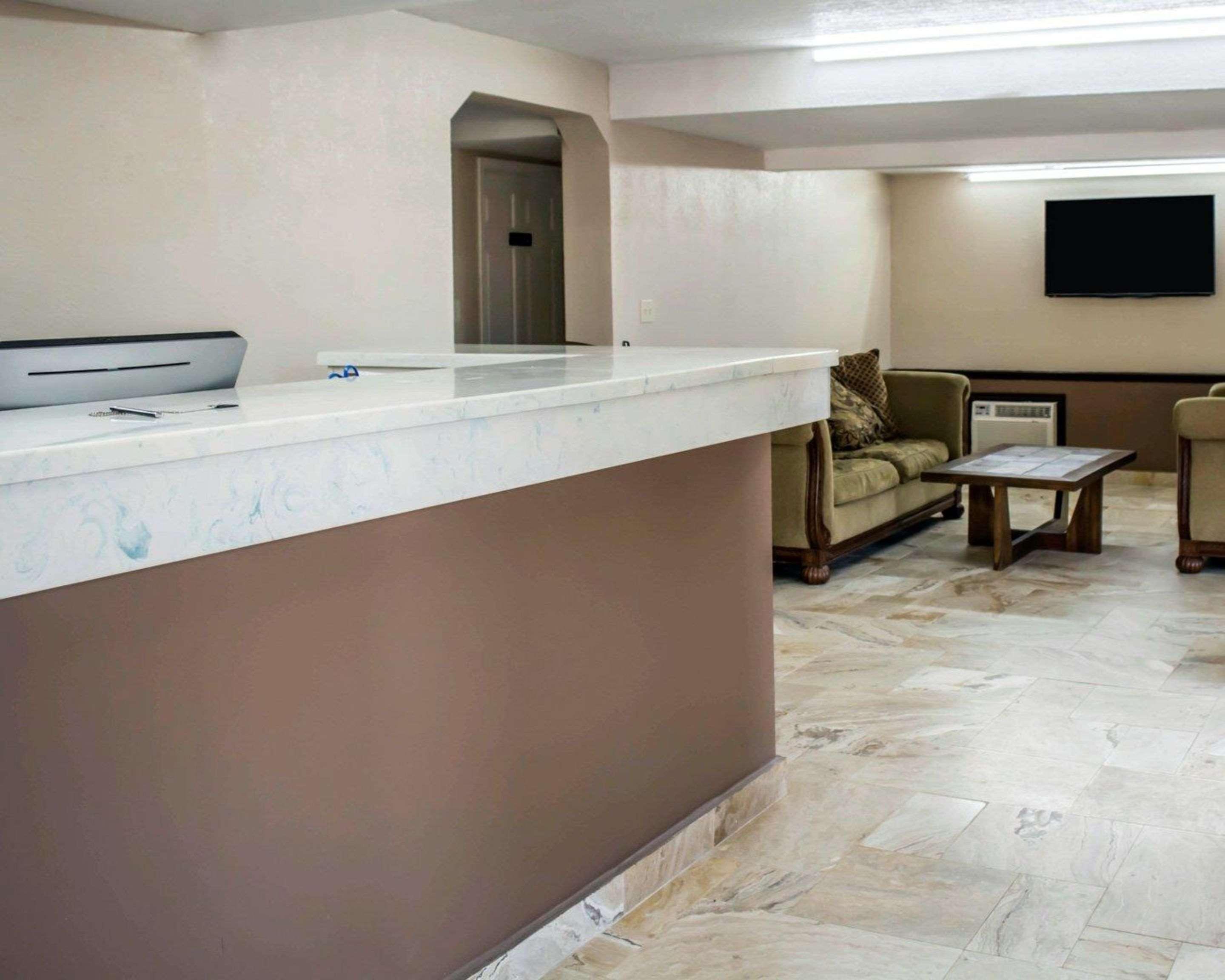 Rodeway Inn Clearwater-Dunedin Extérieur photo